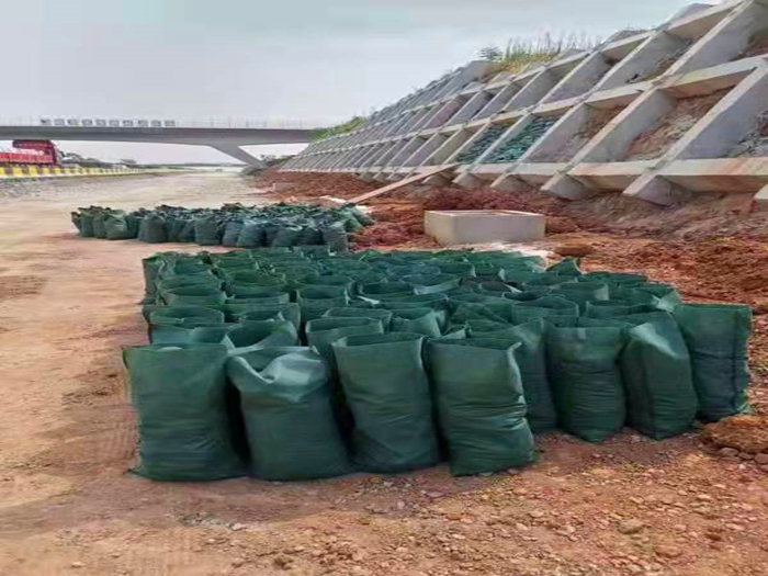 河道治理中生態(tài)袋用量計(jì)算方法及每條生態(tài)袋價(jià)格多少？